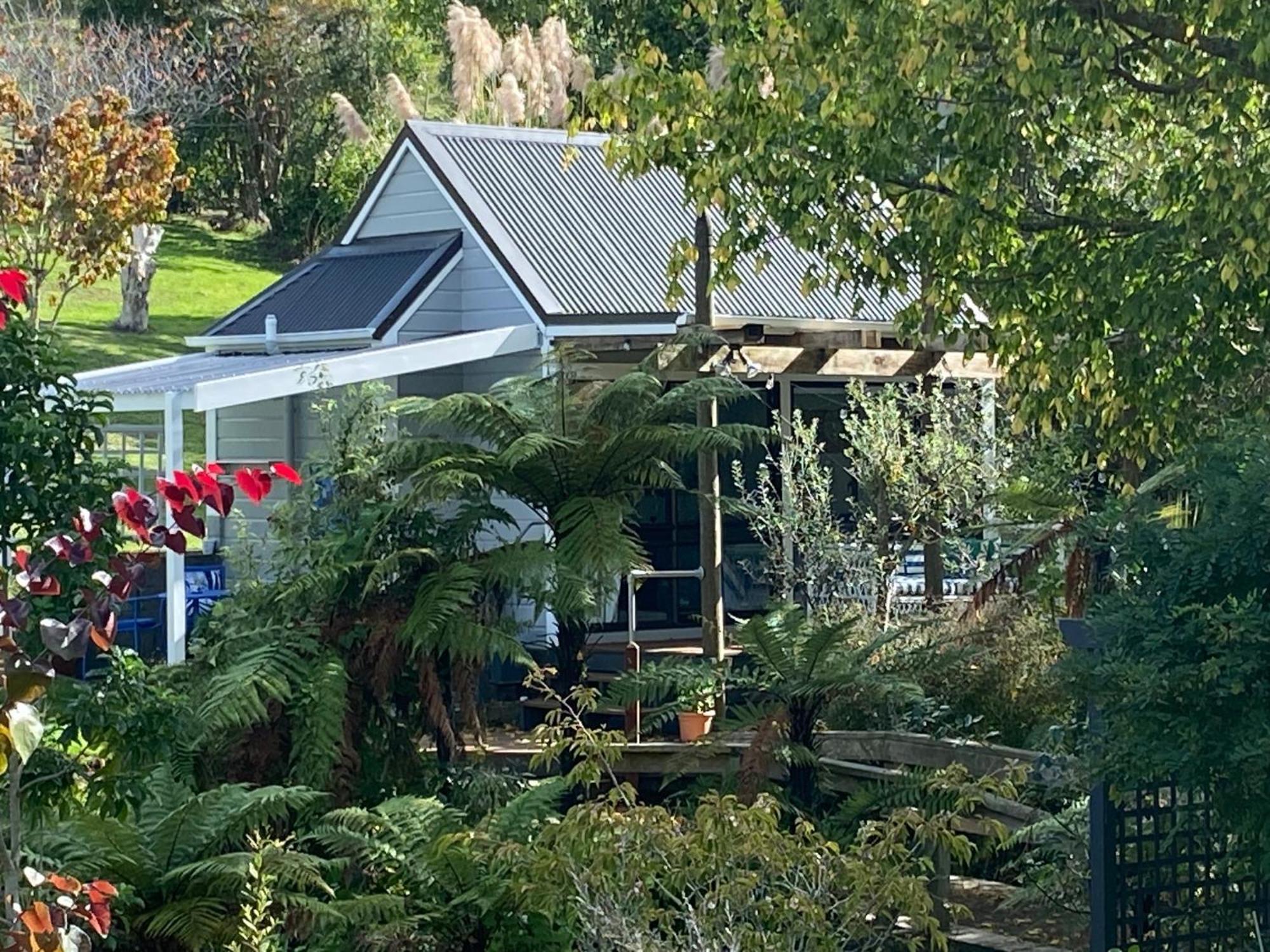 Superb Studio Retreat With Spa, Pool & Bbq Access Whanganui Exteriér fotografie